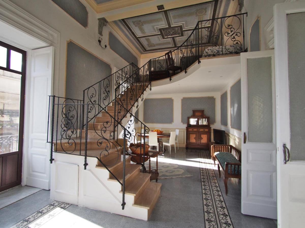 Casa Felice Nel Centro Storico, Tra Etna E Mare Leilighet Catania Eksteriør bilde